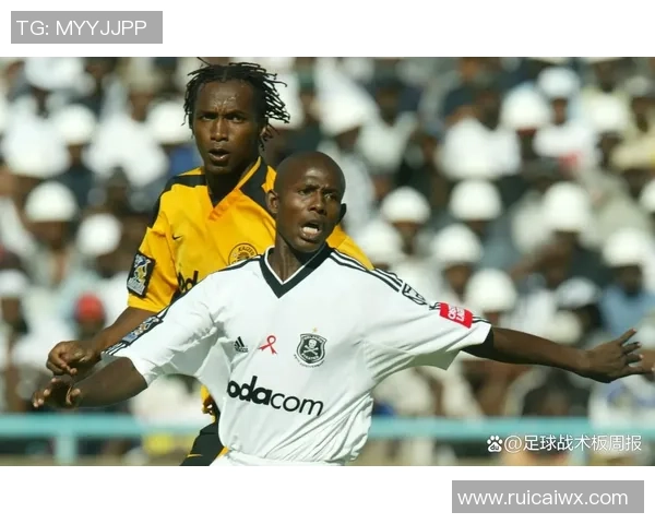 帅气足球明星转型教练之路揭秘:从绿茵场到战术板的华丽蜕变 帅气足球明星转型教练之路揭秘:从绿茵场到战术板的华丽蜕变