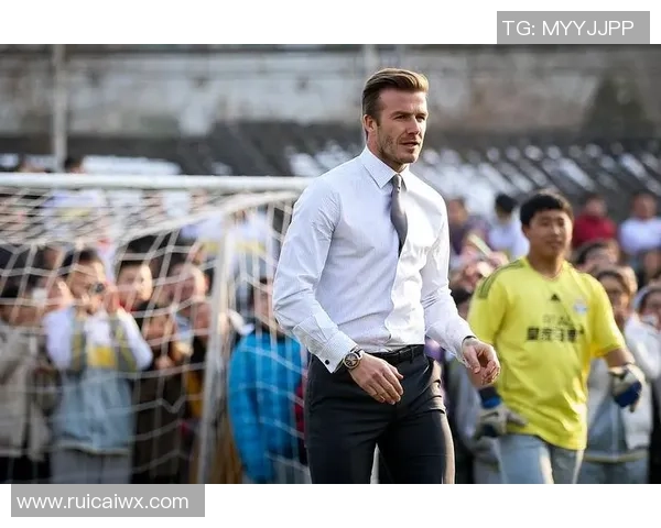 足球明星穿西装的魅力瞬间展现时尚与运动的完美结合 足球明星穿西装的魅力瞬间展现时尚与运动的完美结合