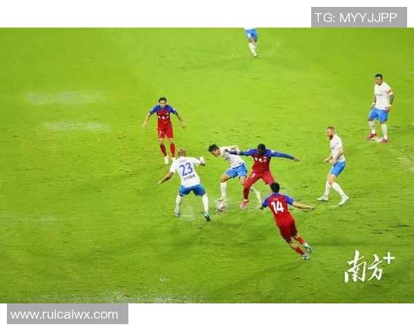 近期足球明星纷纷来华助阵赛事引发球迷热潮与期待