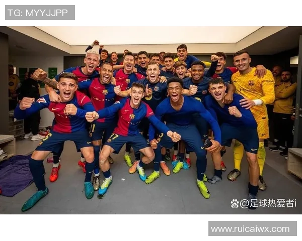 足球明星与女友的甜蜜生活揭秘:从赛场到日常的浪漫瞬间分享 足球明星与女友的甜蜜生活揭秘:从赛场到日常的浪漫瞬间分享